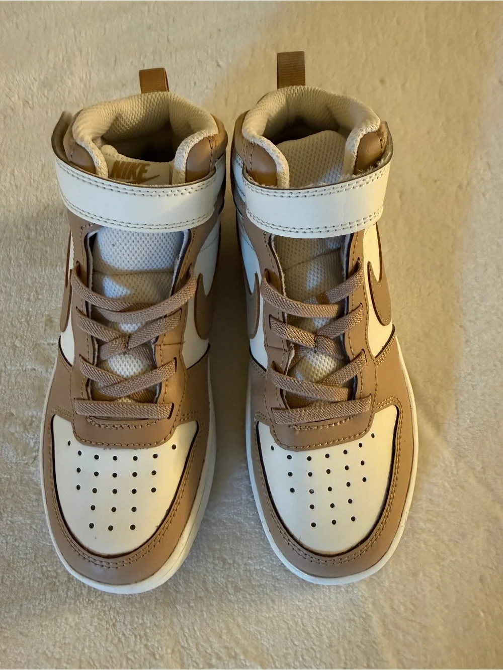 Nike Court Borough Mid 2 Kids High Top Sneakers Pale Ivory Hemp Size 1Y NWT
